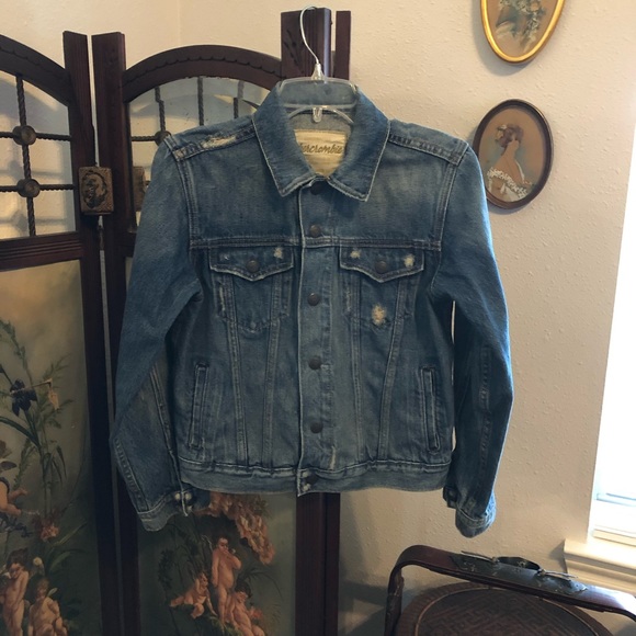 Distressed Denim Jacket - Picture 3 of 6